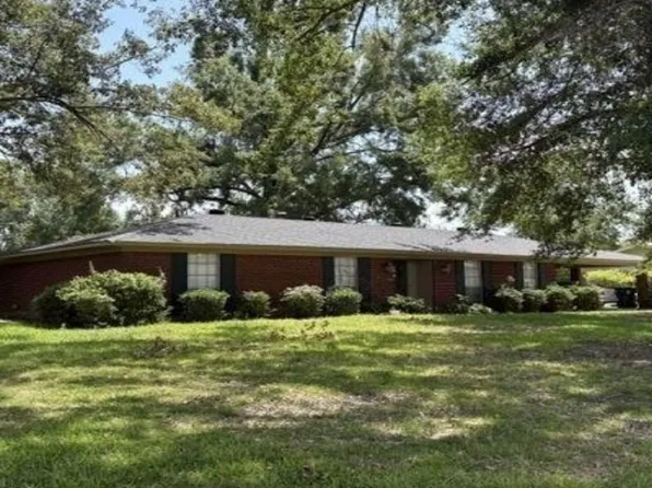723 Alta Vista Dr, Greenwood, MS 38930