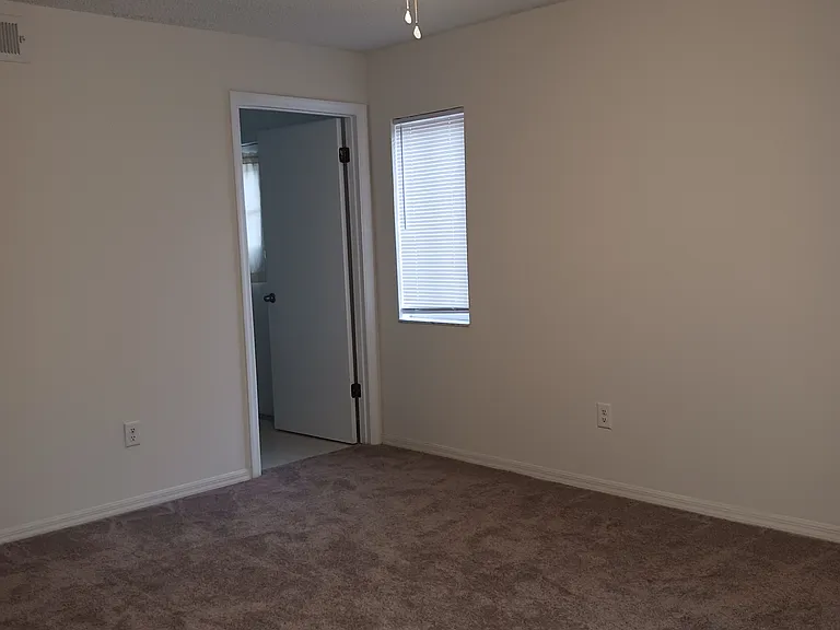 4829 Kingston Cir — Photo 7
