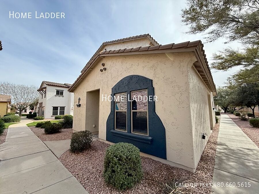1st image of 17760 W Woodrow Ln