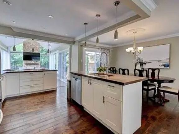 4th image of 4291 Longmoor Dr