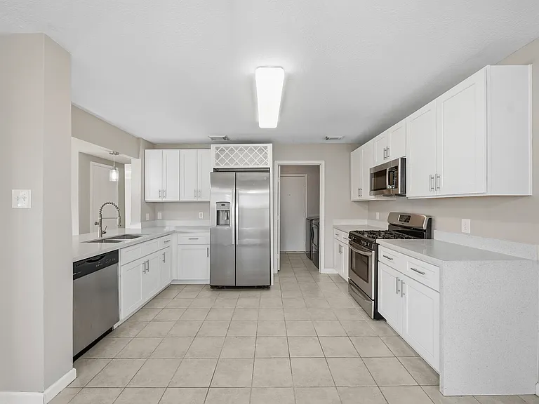 21619 Knightsbrook Ln — Photo 7