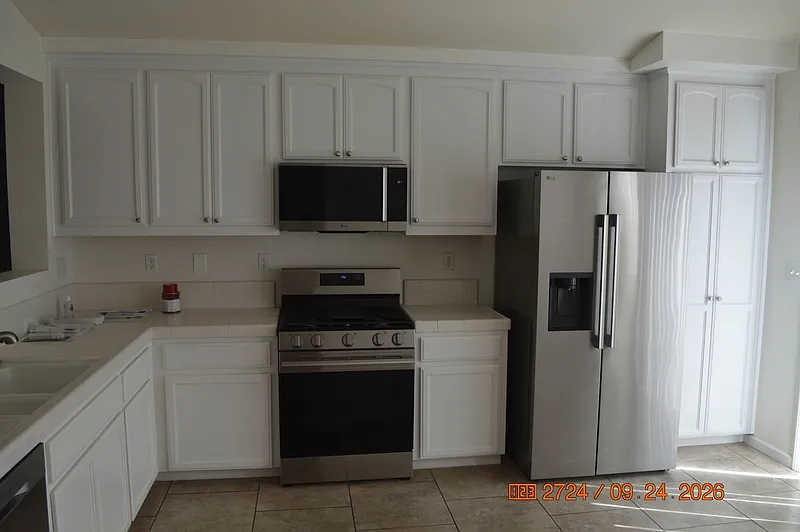 3 bed, 2.0 bath, 1603 sqft, $2,300 — Photo 4