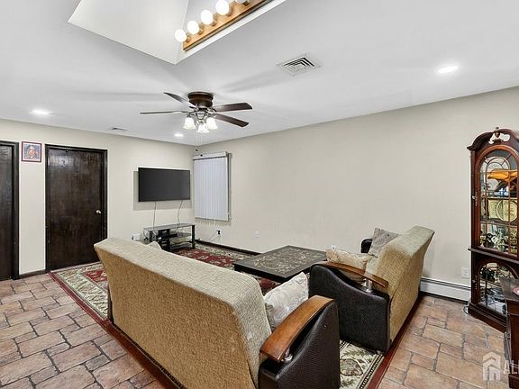 5th image of 14 Carteret St
