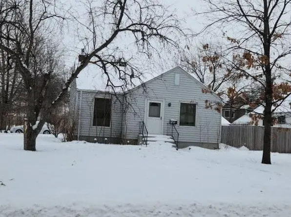 4056 Welcome Ave N, Robbinsdale, MN 55422
