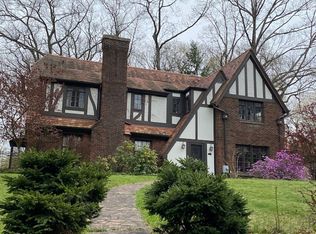 1919 Broadcrest Rd, Jackson, MI 49203