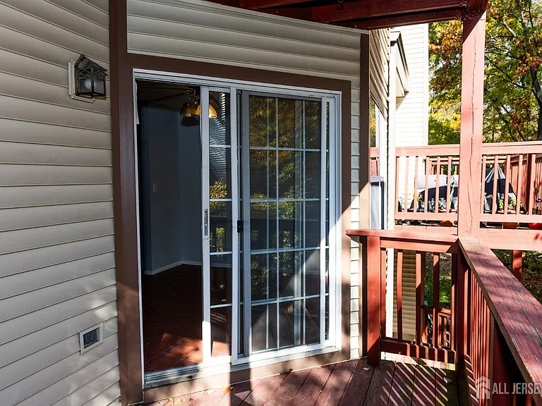 2162 Ash Ct — Photo 23