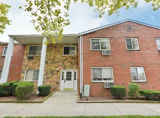 31 Gadsen Pl APT 1H, Staten Island, NY