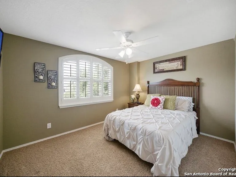 10415 Shire Country — Photo 26