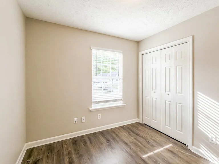 1435 Tuffnell Dr — Photo 14
