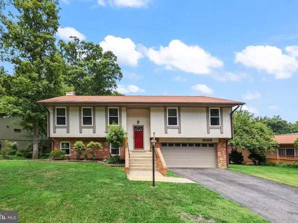 16008 Fairway Dr, Dumfries, VA 22025