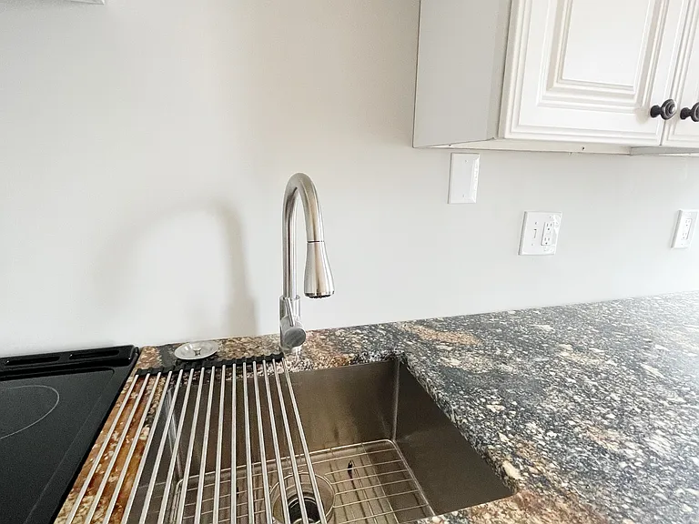 737 Burns St #1 — Photo 3