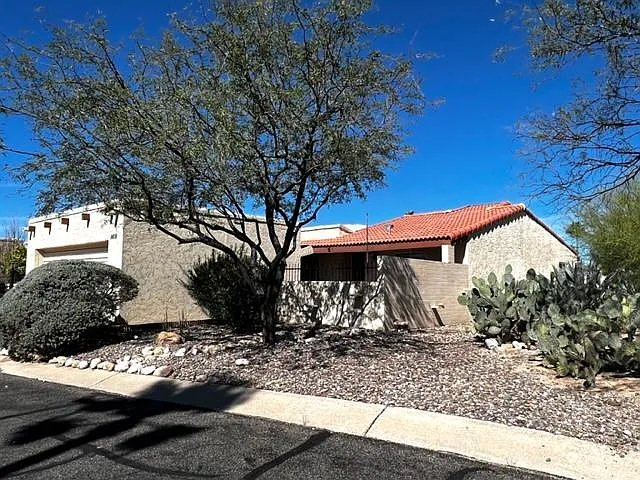 1410 W Cerrada Colima — Photo 3