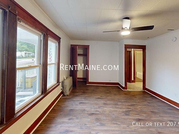 4th image of 276 Main St APT 1