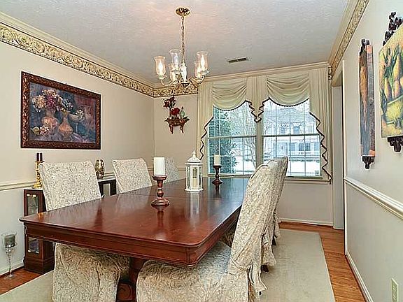 2nd image of 579 Crown Point Dr