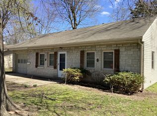 1944 S Virginia Ave, Springfield, MO 65807