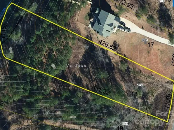2073 Island View Ln, Connelly Springs, NC 28612