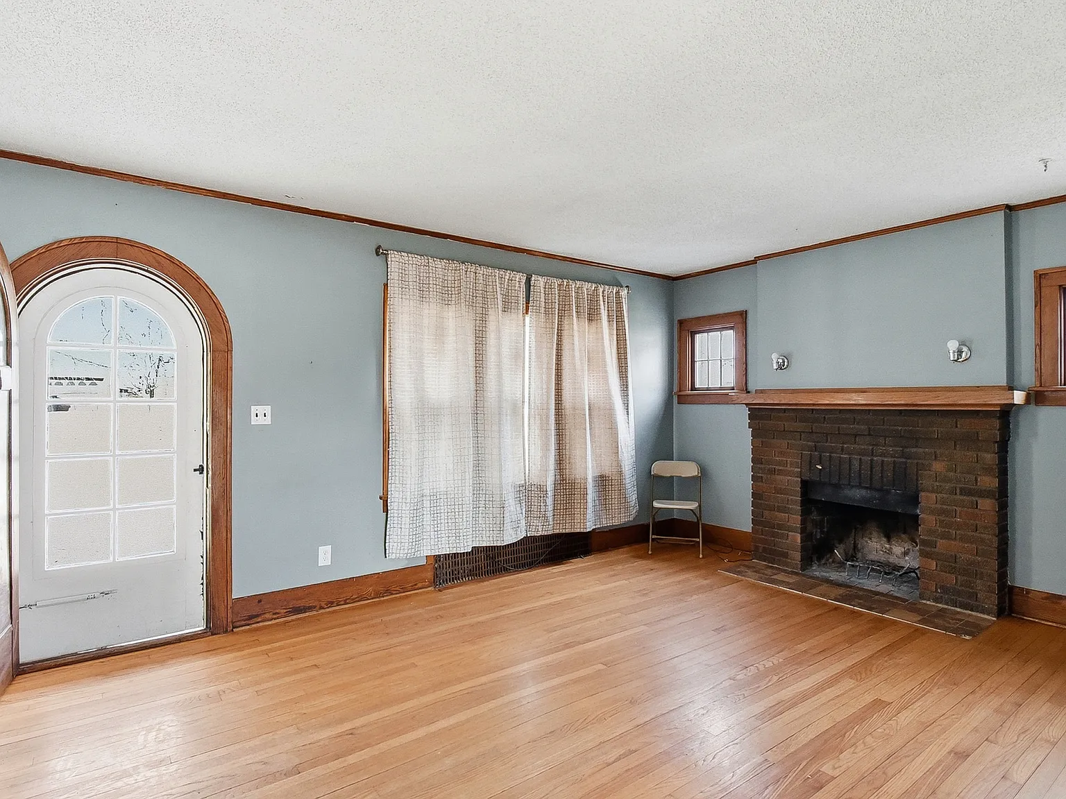 3 bed, 1148 sqft, $2,100 — Photo 2