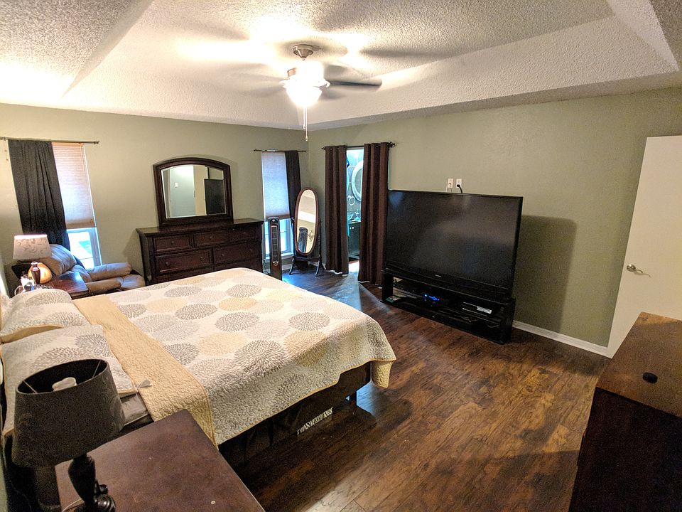 2nd image of 4708 James St
