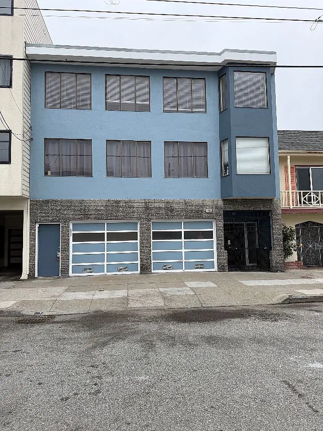 2 bed, 1100 sqft, $4,400 — Photo 1