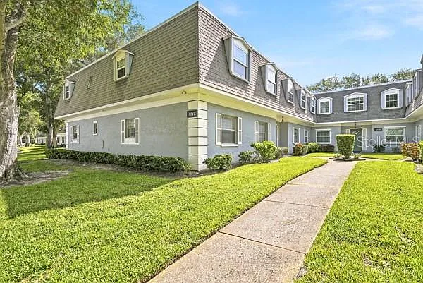 1717 Belleair Forest Dr #A — Photo 2