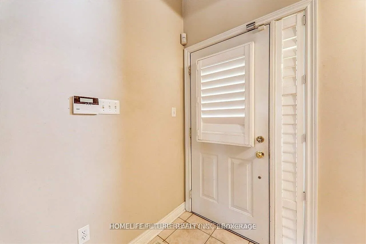 4 bed, $3,350 — Photo 4