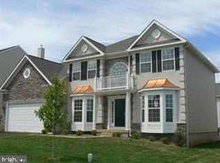 27 Sparkling Brook Rd, Ranson, WV 25438