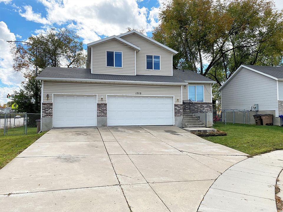 1st image of 1715 W Featherstone Cir