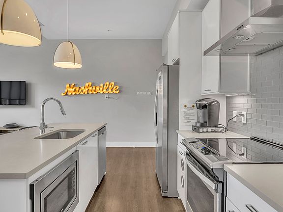 4th image of 119 Mason Ave #306