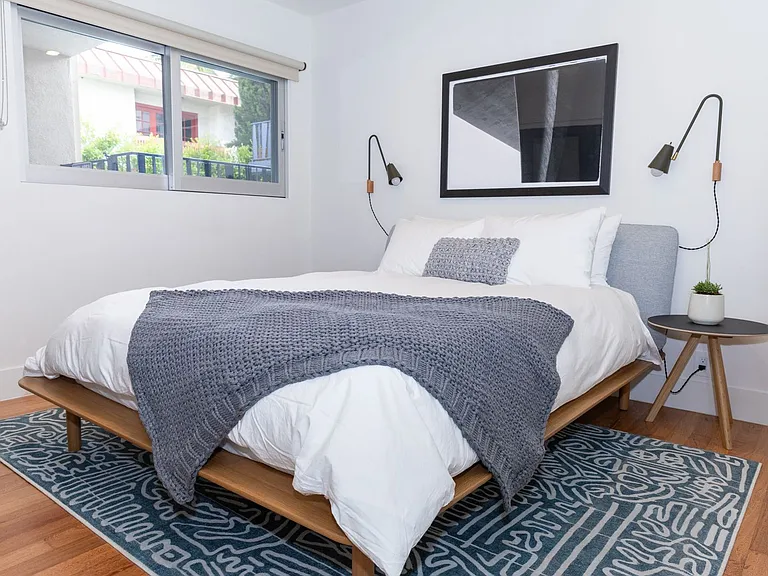 210 S Hamilton Dr #9 — Photo 15