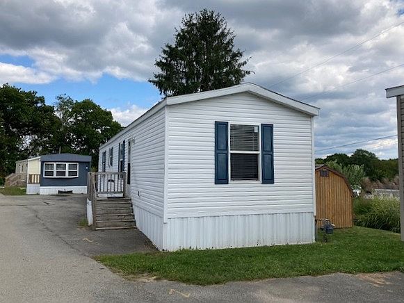 2nd image of 460 Fawn Dr
