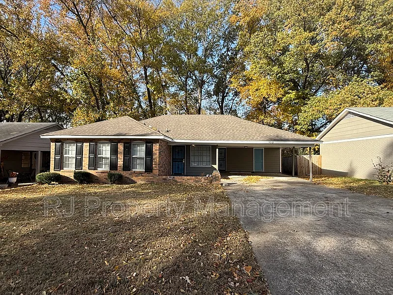 3 bed, 1.5 bath, 1675 sqft, $1,295 — Photo 1
