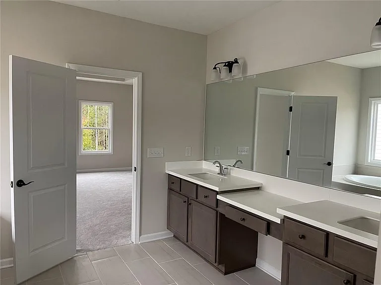 3750 Crestland Ln — Photo 16