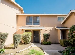 224 N Crenshaw St, Visalia, CA 93291