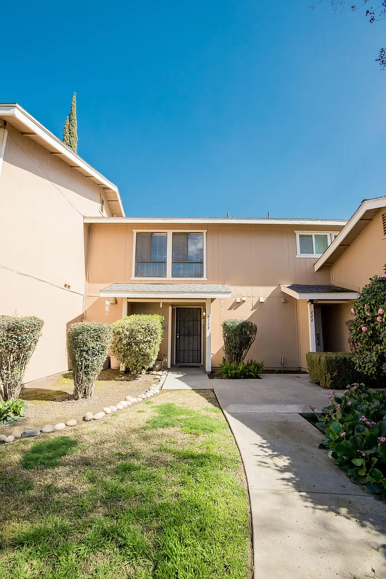 224 N Crenshaw Street photo 1