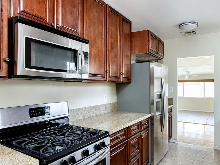 20301 Mobile St — Photo 8