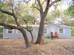 22922 High Top Dr, Elmendorf, TX 78112