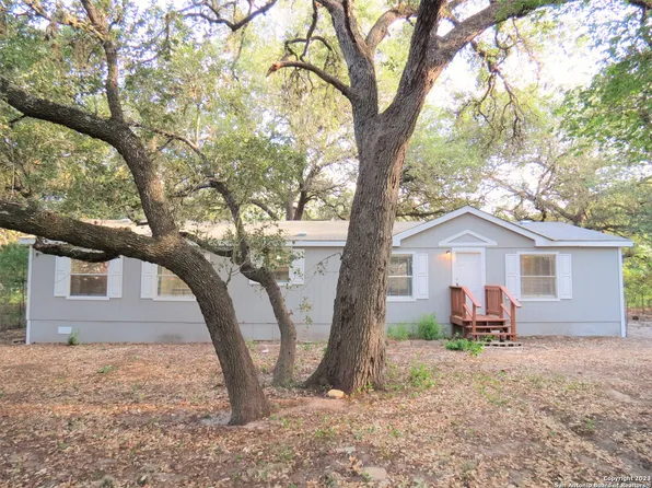 22922 HIGH TOP DR, Elmendorf, TX 78112