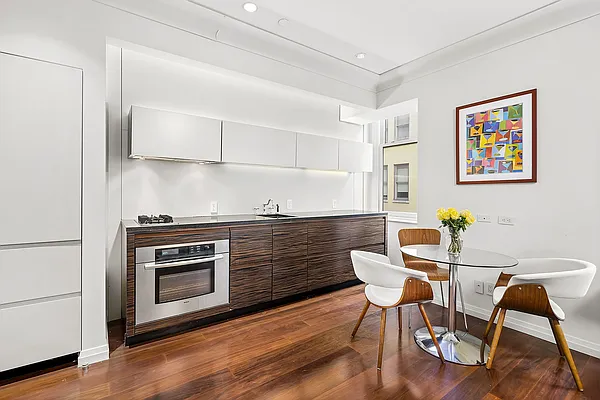 Rented by Compass | media 7