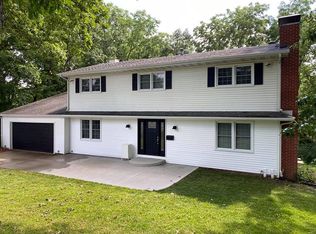 25 Taggert Dr, Carlinville, IL 62626