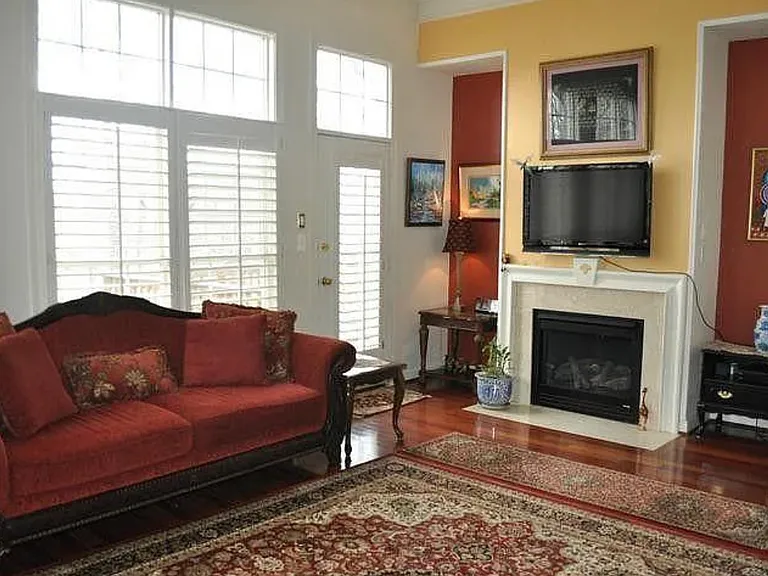 10084 Daniels Run Way — Photo 12