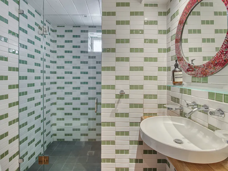 11 Woodhollow Dr — Photo 12