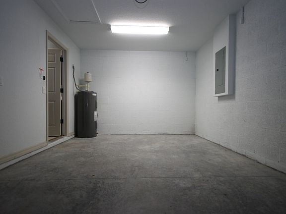 4th image of 561 Marion Oaks Blvd