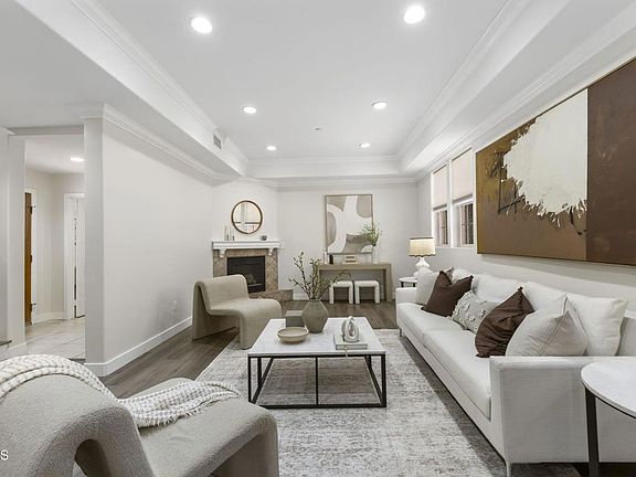 4th image of 3974 Pennsylvania Ave Unit 109