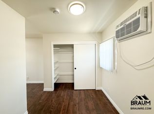 15634 Leadwell St #12, Van Nuys, CA 91406