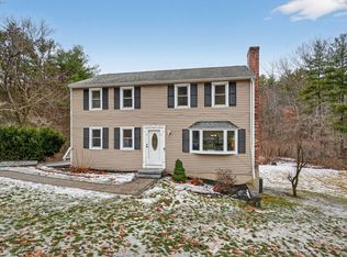 12 Keyes Rd, Westford, MA 01886