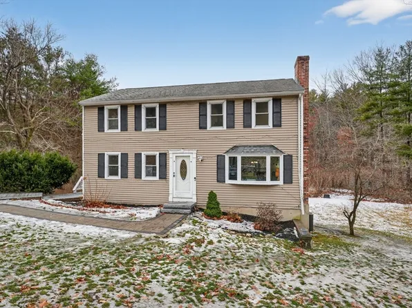 12 Keyes Rd, Westford, MA 01886