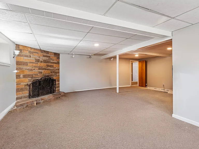 132 Ruggles Ave — Photo 22