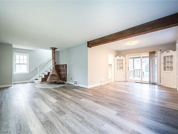 2nd image of 227 Zeta St