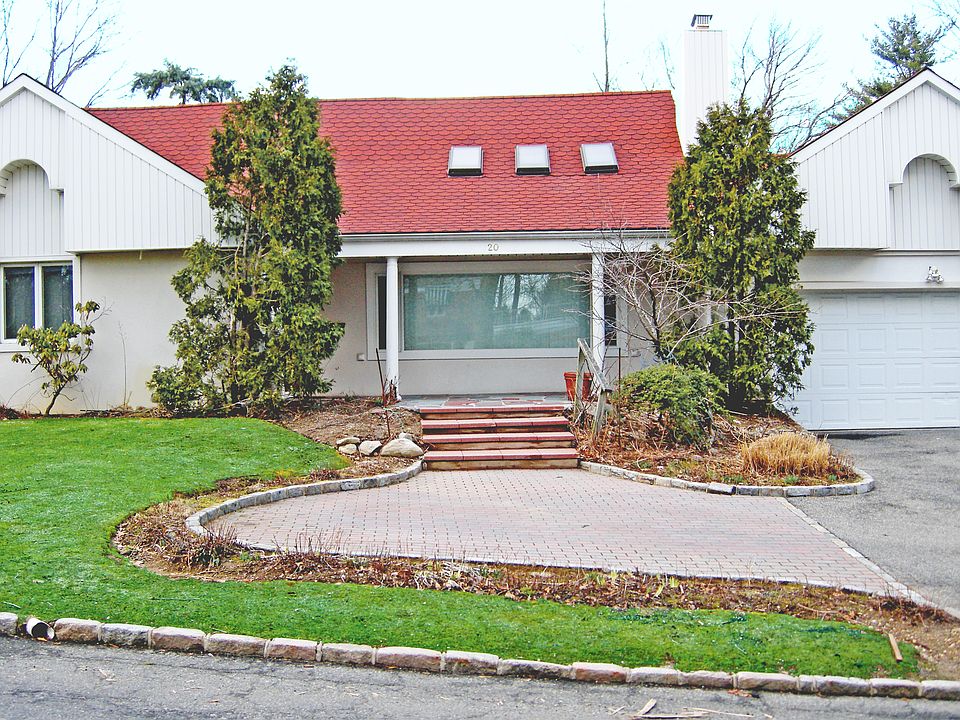 1st image of 20 Hawthorne Ln