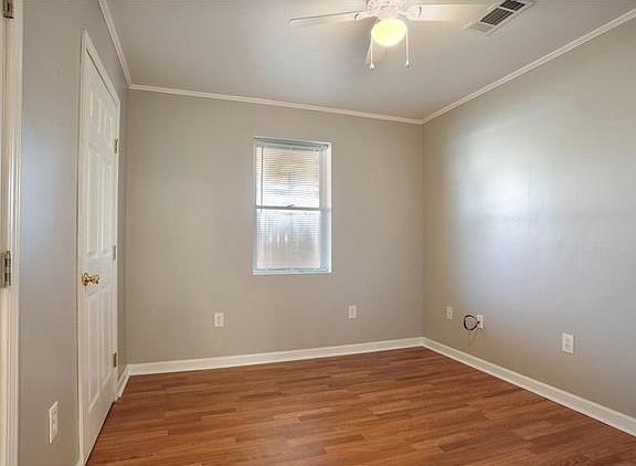 4th image of 3305 Lyndell Dr
